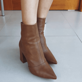 Bota Feminina Casual de Couro - Tiras Brilho